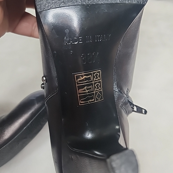 Russell & Bromley Black Leather Ankle Boots Sz 38.5 (7.5) - Picture 6 of 9